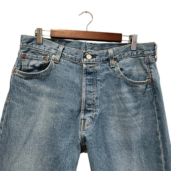 Levis 501 Lot 93 Big E Jeans Mens 36x34 Blue Button Fly Distressed Straight Fit - Picture 2 of 12